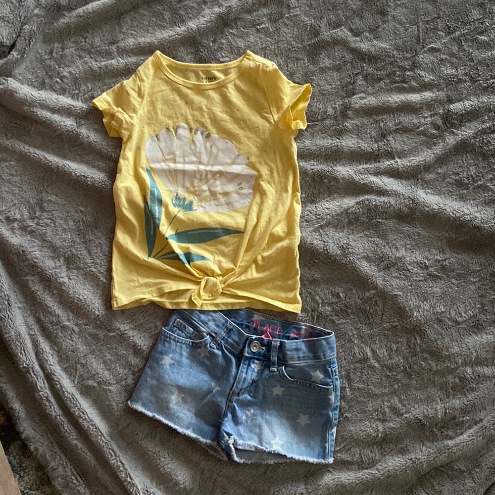 Carters, girls outfit, EUC, size 5,jean shorts sand t-shirt